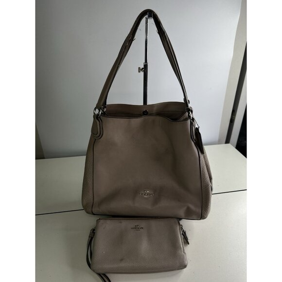 Coach Beige Pebbled Leather 3 Compartment Shoulder Bag Purse Front Logo - Picture 14 of 14